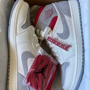 Jordan 1 Mid SneakersNStuff